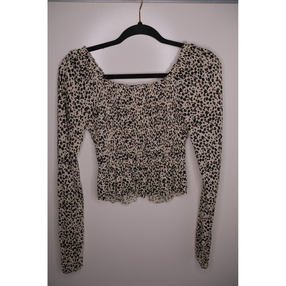 URBAN OUTFITTERS Long Sleeve Smocked Crop Top Women's Small Black White Print - Picture 3 of 3